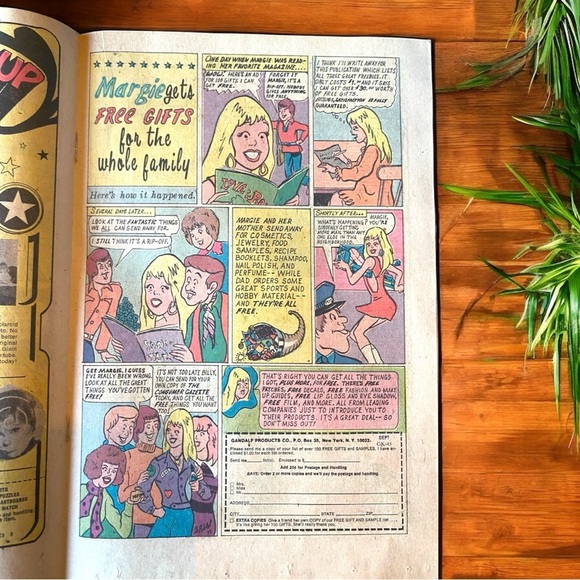 VINTAGE 1974 Walt Disney Chip ’n Dale Comic Book - No. 28 - Picture 7 of 10